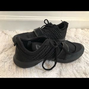 Fabletic shoes